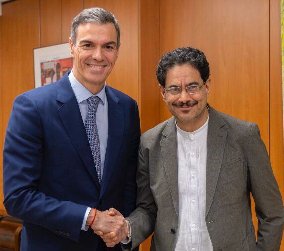 Pedro Sánchez e Iván Cepeda.