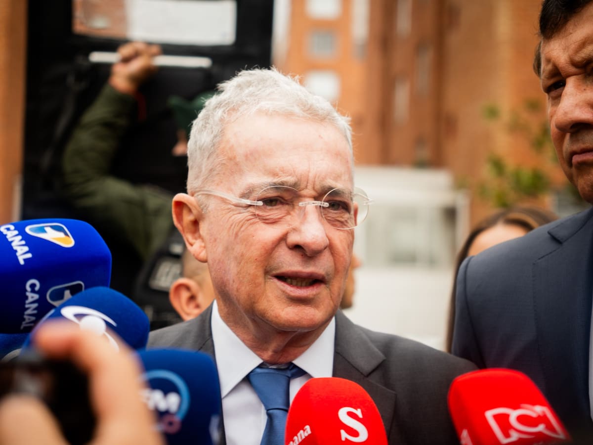 Congresistas reaccionan al proceso contra Álvaro Uribe y piden respeto por la justicia