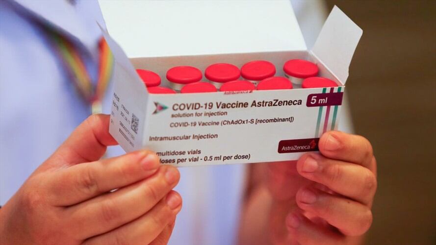 Gobierno admite riesgos en negociación de posibles terceras dosis por filtración de contratos. Foto: Getty Images