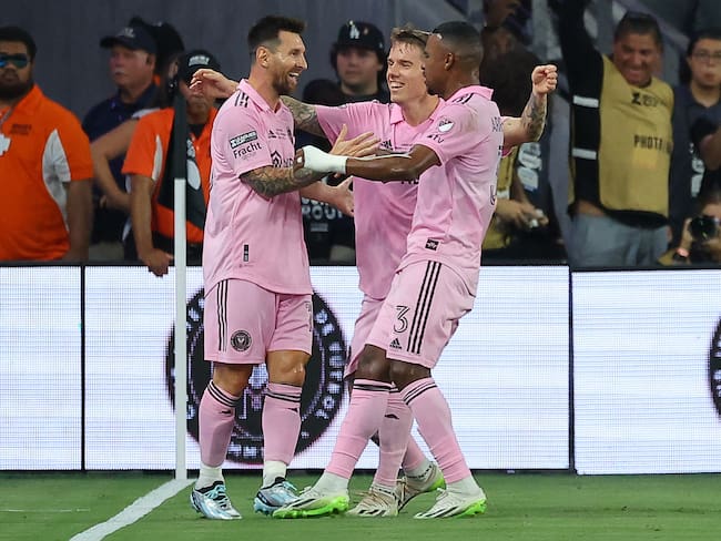 Lionel Messi anota con el Inter Miami en la final de la Leagues Cup (Photo by Kevin C. Cox/Getty Images)