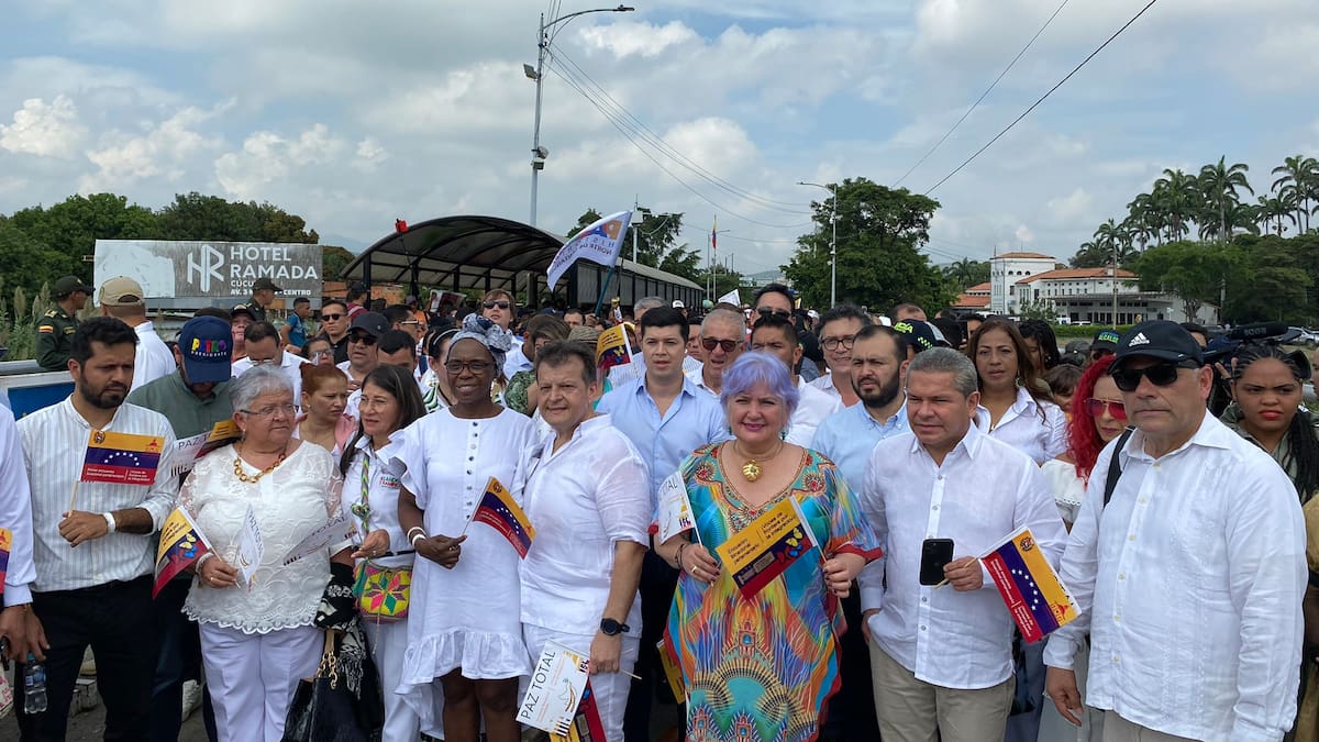 Anuncian activación del transporte aéreo entre Colombia y Venezuela