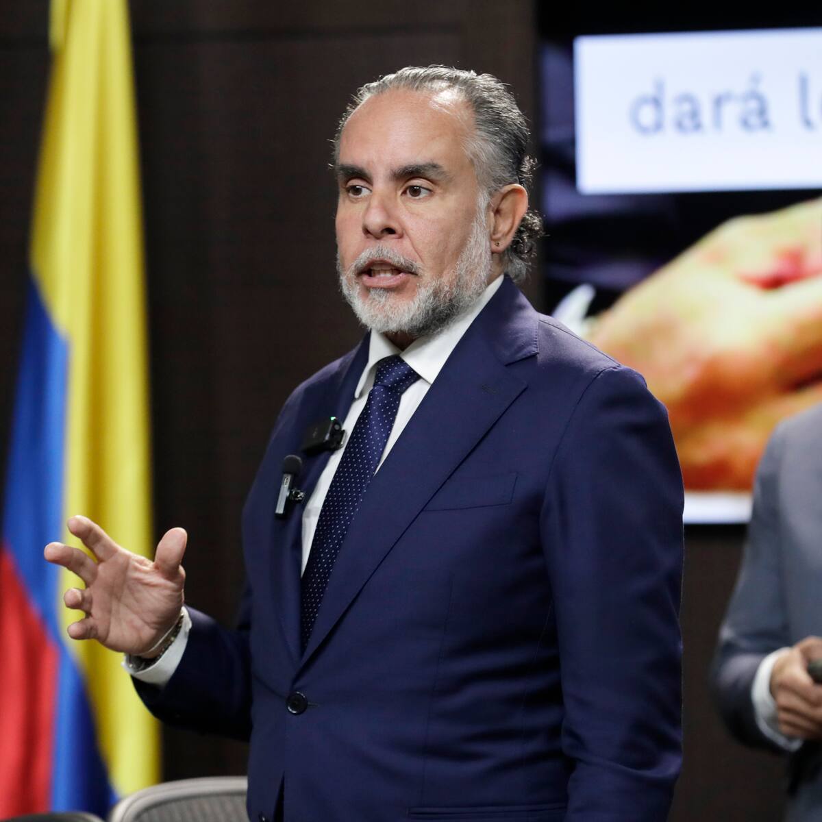 “He estado como comunicación entre McNamara y el Gobierno”: ministro Armando Benedetti