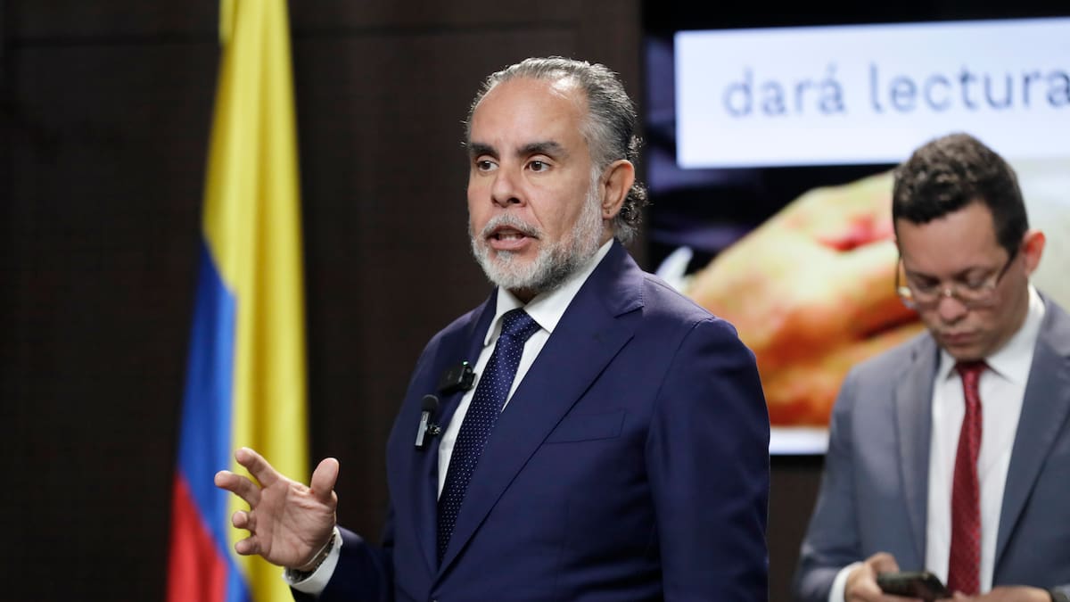 Gobierno no descarta declarar urgencia manifiesta para el contrato de pasaportes