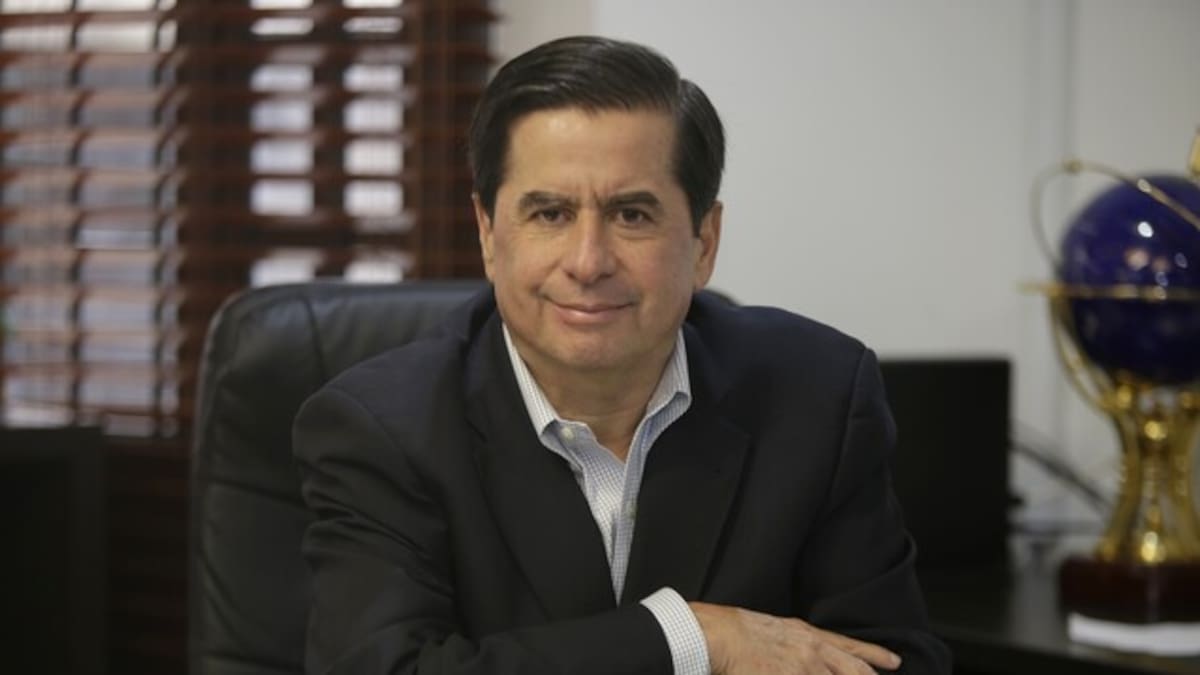 Juan Fernando Cristo dice que buscará un acuerdo nacional para explorar una Constituyente