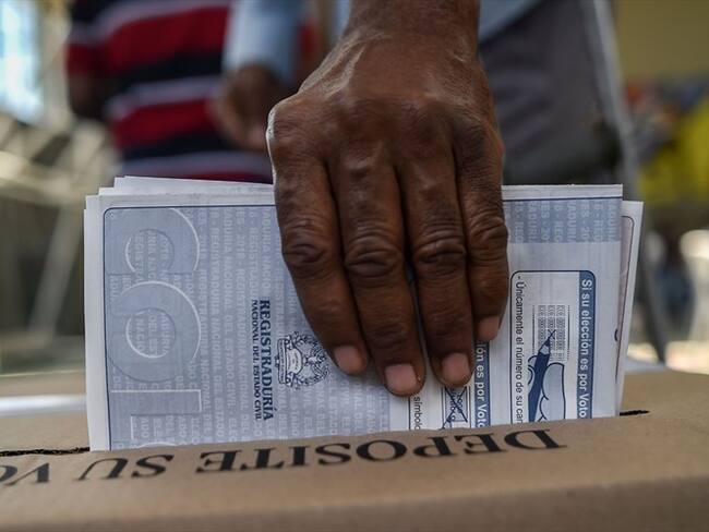 Imputarán cargos y solicitarán medidas de aseguramiento contra siete delegados de la Registraduría, nueve jurados y presidentes de mesa. Foto: Getty Images