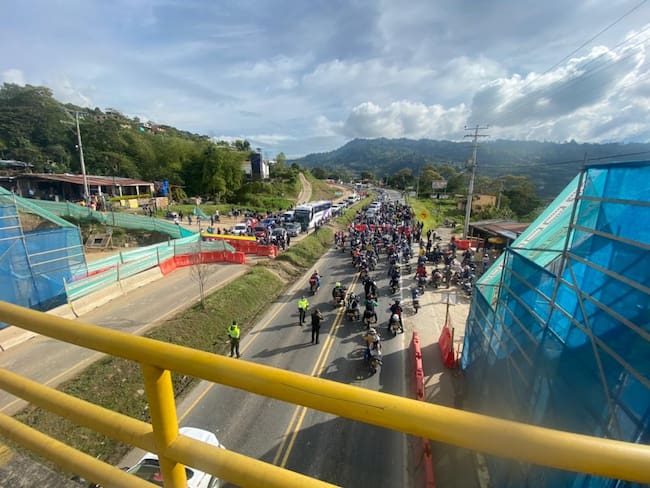 Bloqueos en la vía Bogotá - Girardot, ¿qué está pasando con las obras?
