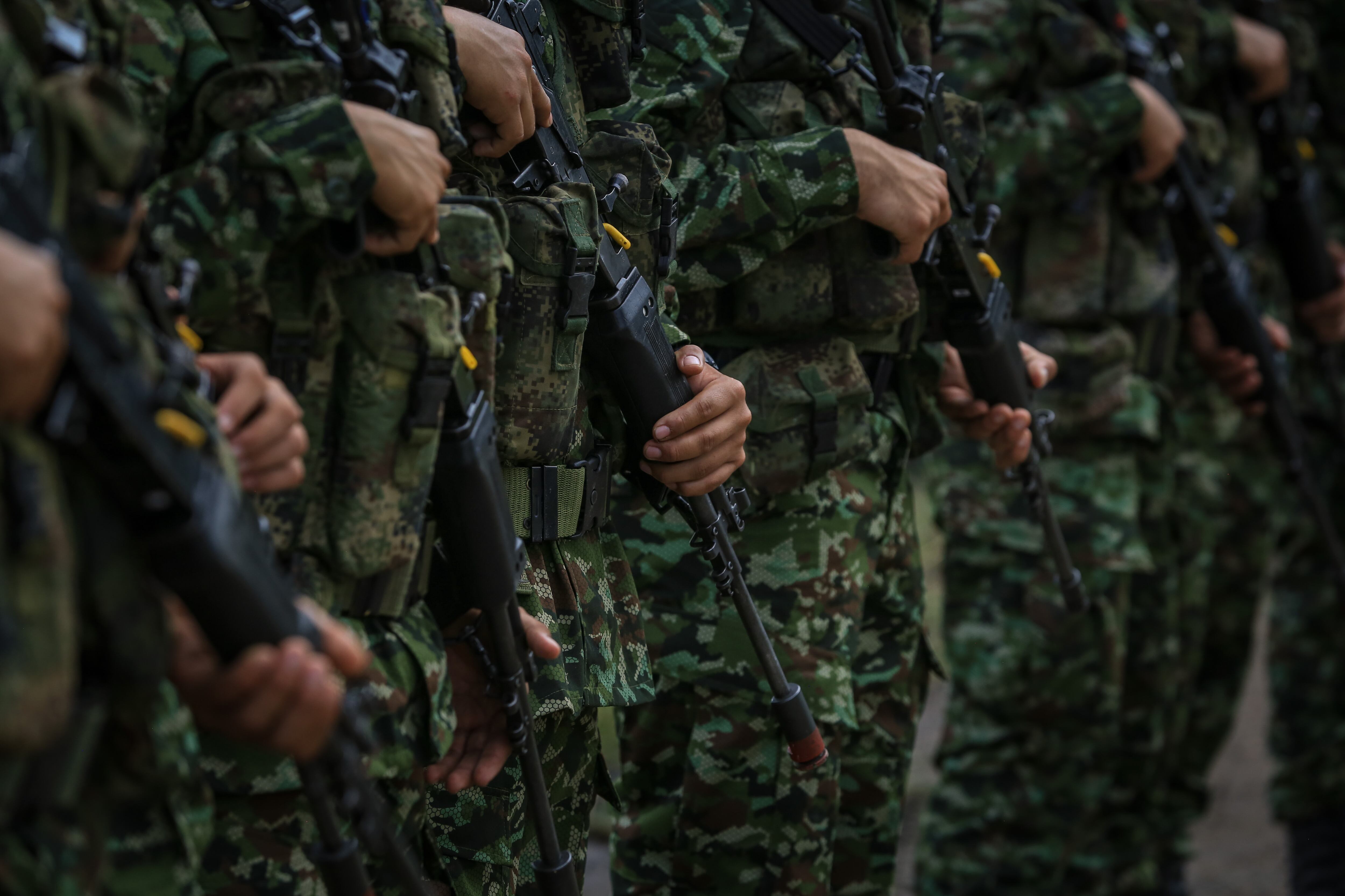 Miembros del Ejército de Colombia participan en el entrenamiento-preparación de las Unidades de Operaciones de Fuerzas Especiales, el 5 de agosto de 2022. Foto de Juancho Torres/Agencia Anadolu vía Getty Images.
