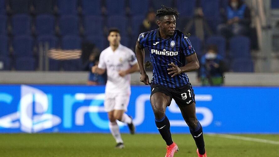 Duván Zapata salió lesionado en el partido ante el Real Madrid por Champions League. Foto: Emmanuele Ciancaglini/Quality Sport Images/Getty Images