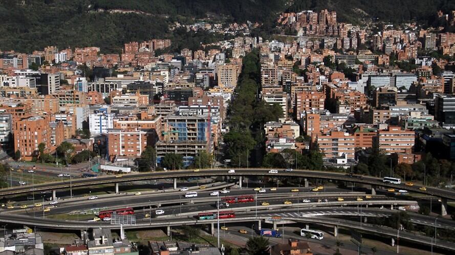 Entre semana, la medida del pico y placa se extenderá durante todo el día. Irá desde las 6:00 de la mañana hasta las 7:30 de la noche. Foto: Colprensa