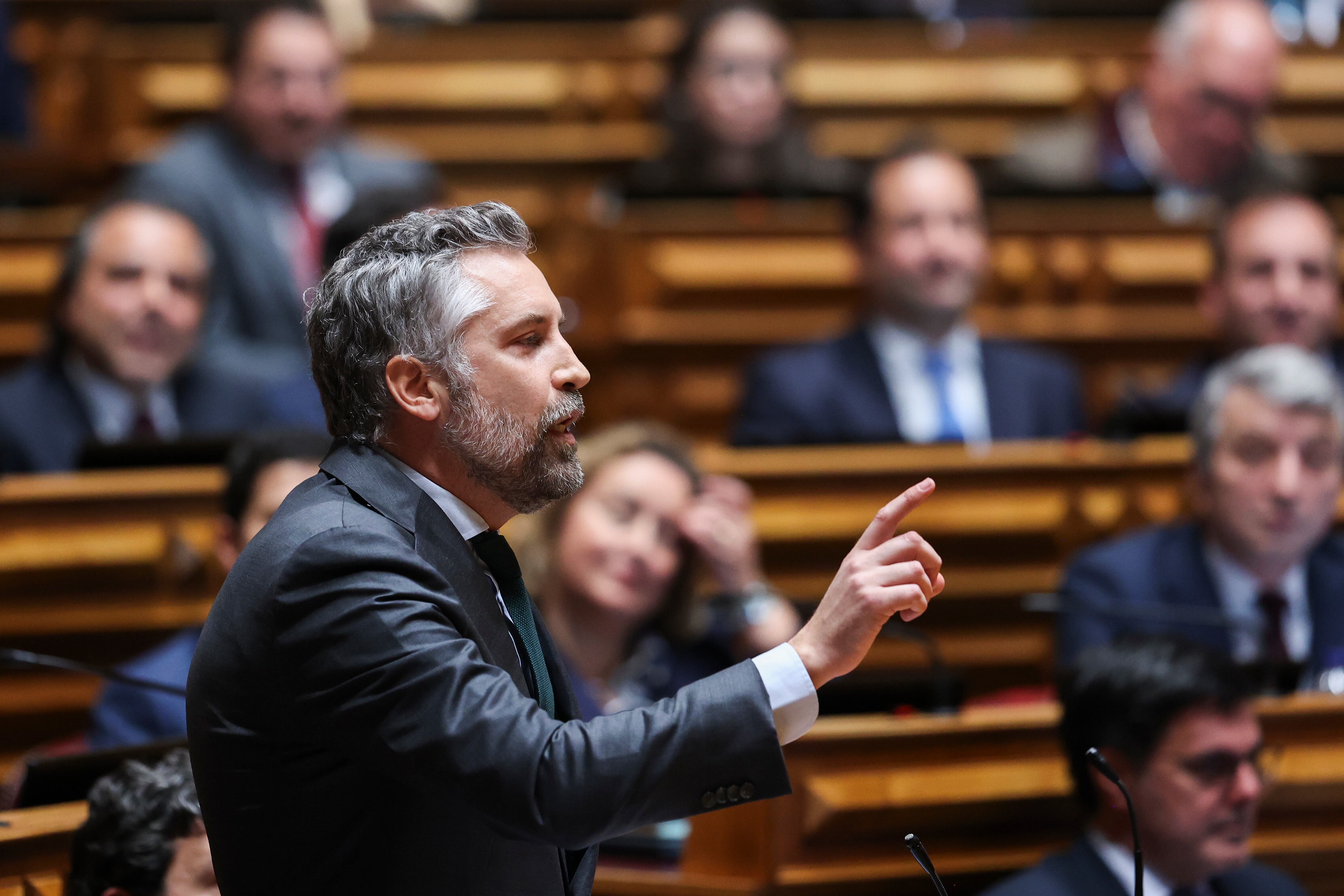 Pedro Nuno Santos durante el debate de la moción de censura. FOTO: EFE/EPA/MANUEL DE ALMEIDA