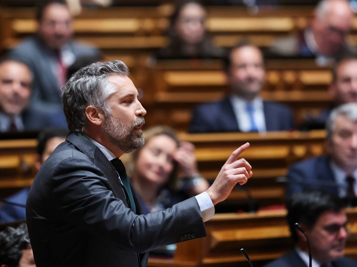 Parlamento portugués rechaza segunda moción de censura contra el Gobierno en dos semanas