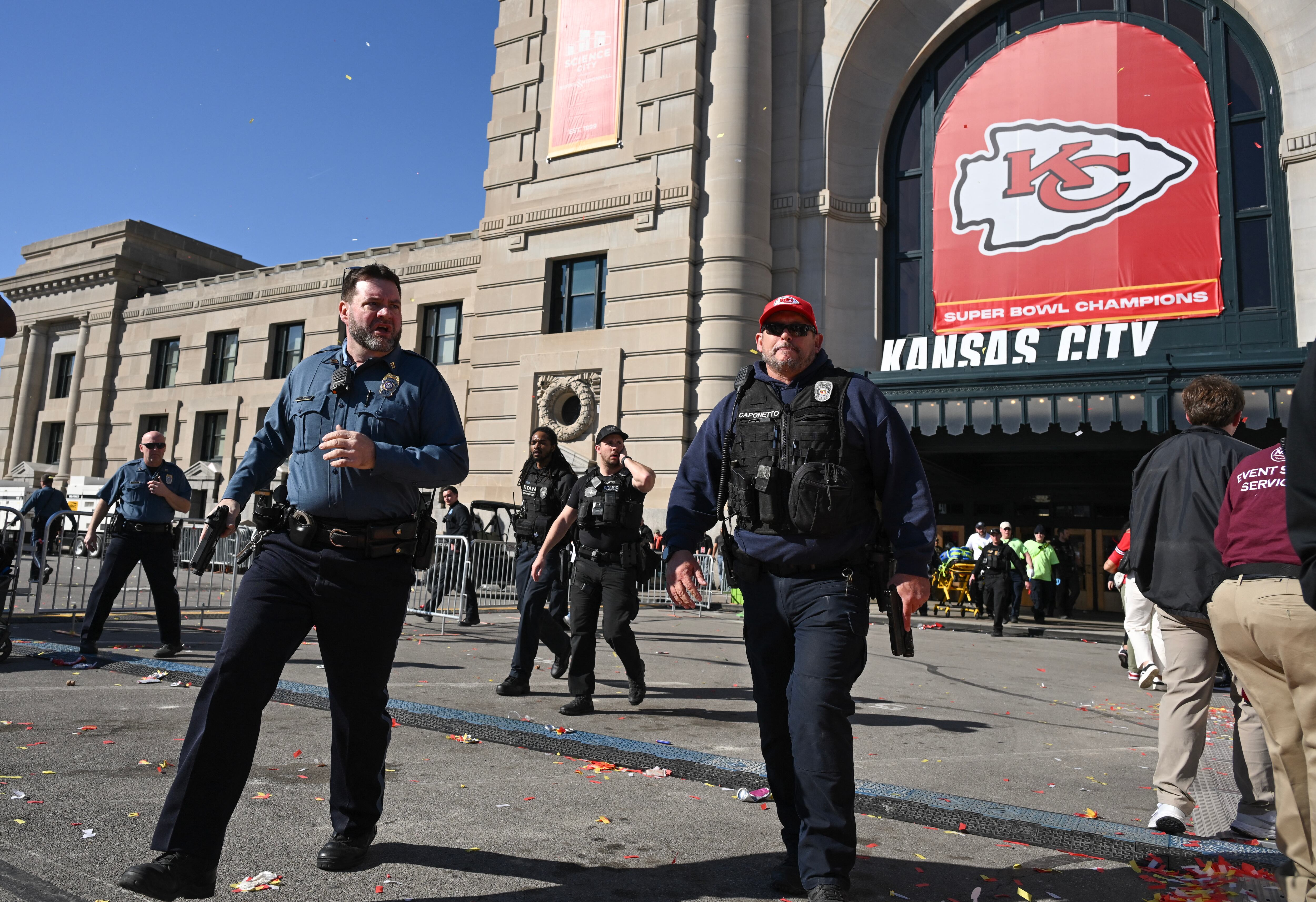 “Varias personas” heridas en tiroteo de desfile del Super Bowl en Kansas City (Foto: ANDREW CABALLERO-REYNOLDS / AFP)