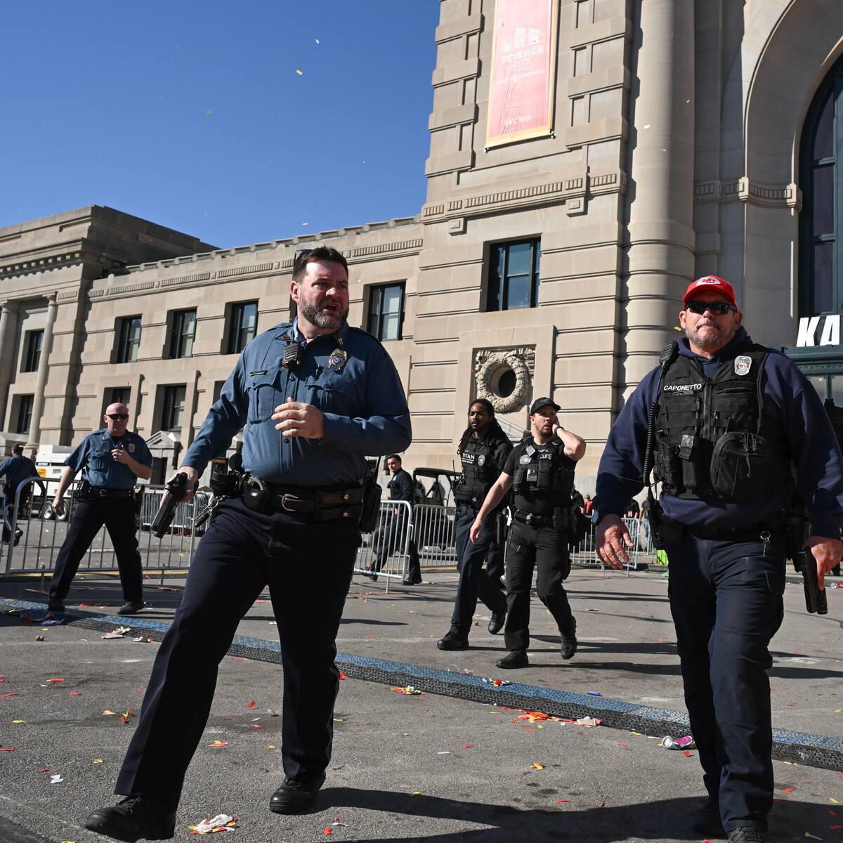 Un muerto y nueve heridos en tiroteo en el desfile del Super Bowl en Estados Unidos