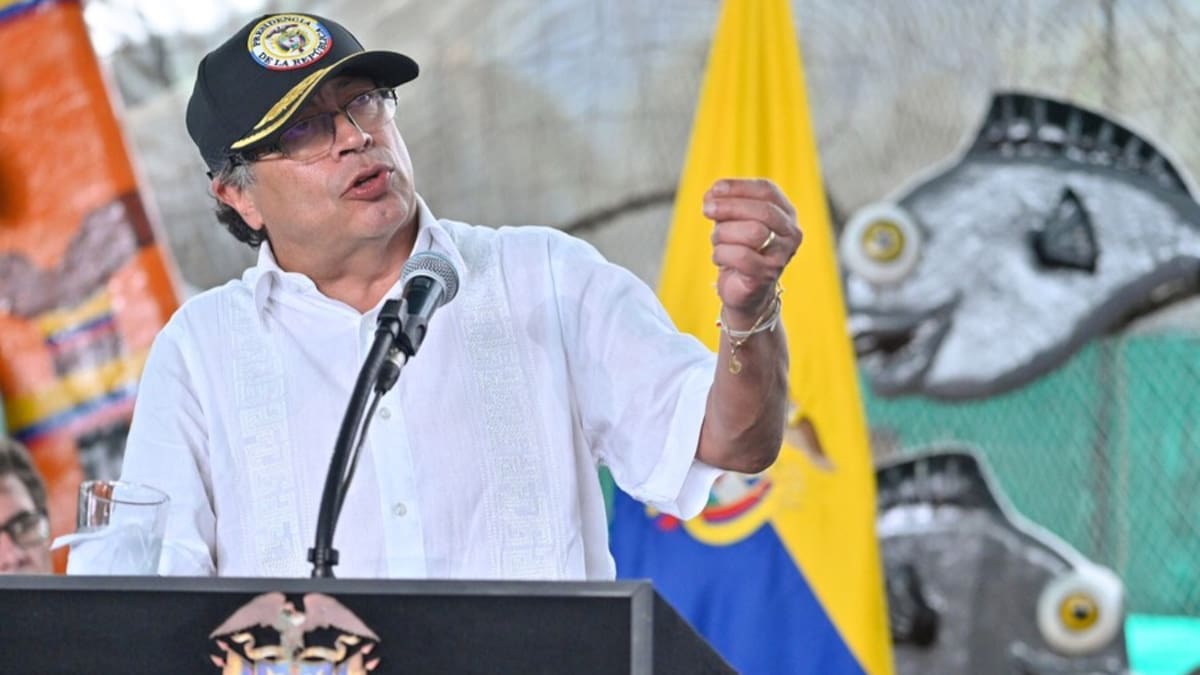 Presidente está facultado para suspender órdenes de captura: Gobierno a la Fiscalía