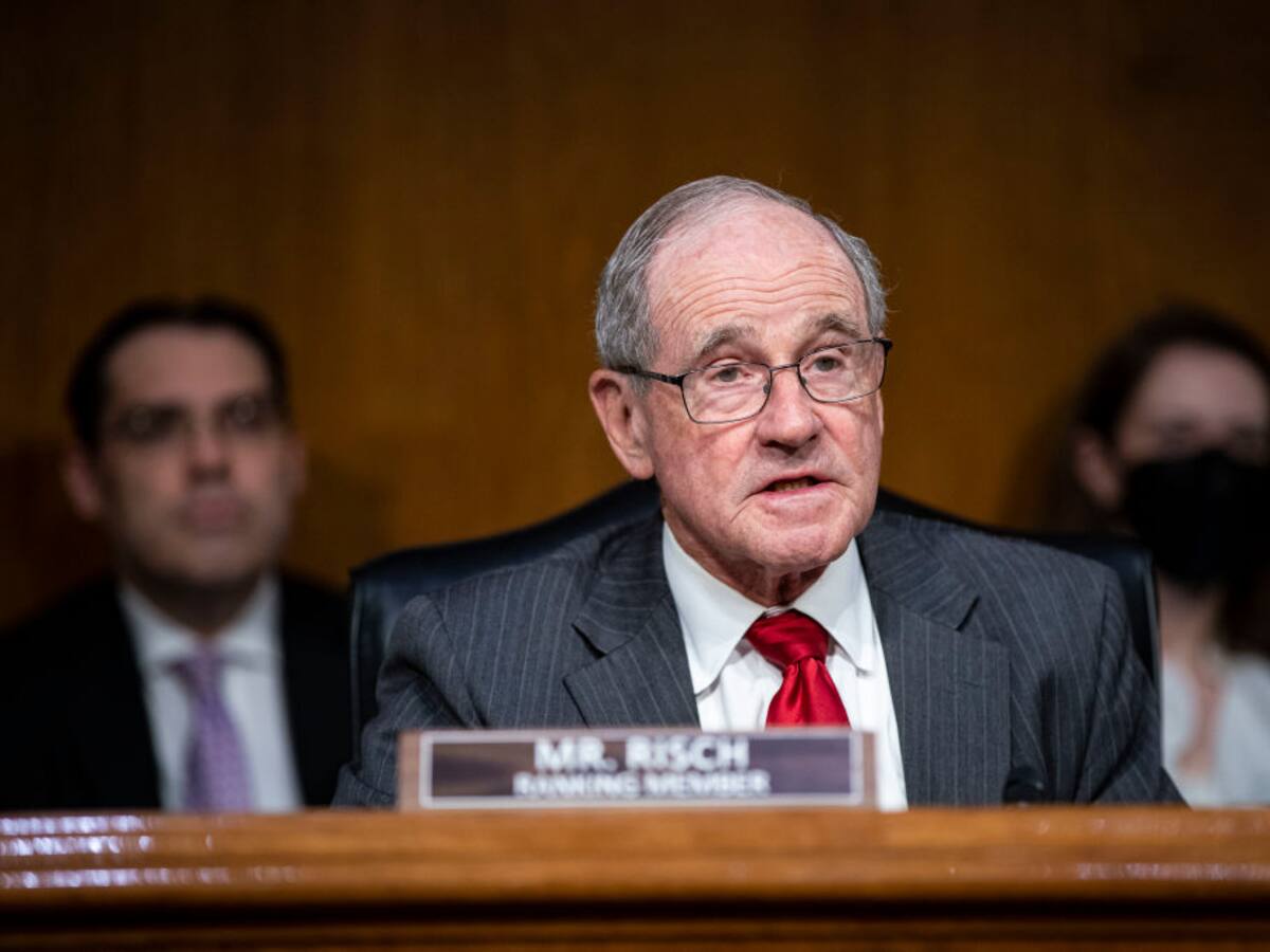 Confiamos que Petro haga lo que prometió: Jim Risch sobre política de erradicación