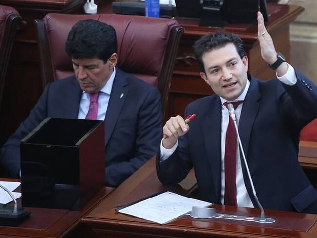 Carlos Felipe Córdoba formó un equipo multidisciplinario de seis personas para crear Océano, un sistema de información que depura datos en tiempo real. Foto: Colprensa