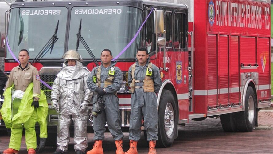 Al menos 54 viviendas y 12 vehículos afectados por una explosión en Bogotá. Foto: Colprensa