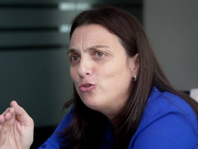 La ministra de las TIC, Karen Abudinén, acudió al debate de control político en el Senado sobre la presunta corrupción en el contrato con la Unión Temporal Centros Poblados. Foto: Colprensa / DIEGO PINEDA