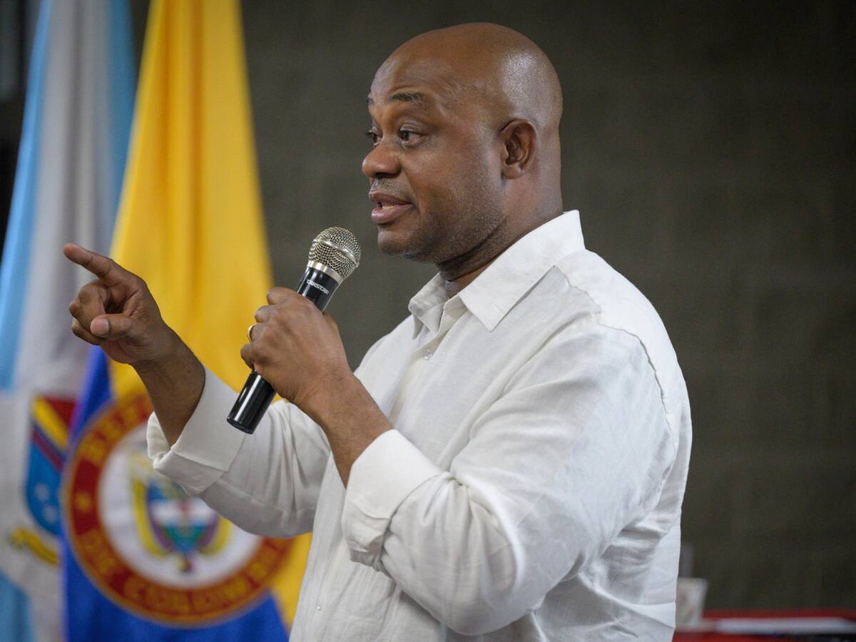 Canciller Murillo dice que se revisará la postulación del general Ospina a cónsul de Madrid