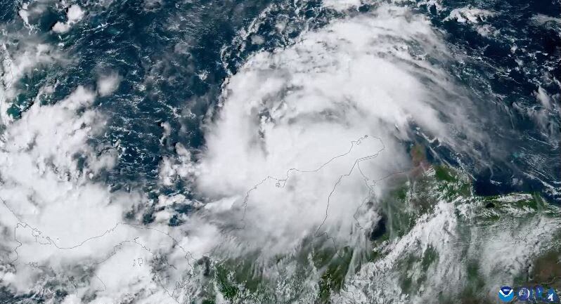 Tormenta tropical Julia. (Photo by various sources / AFP)
