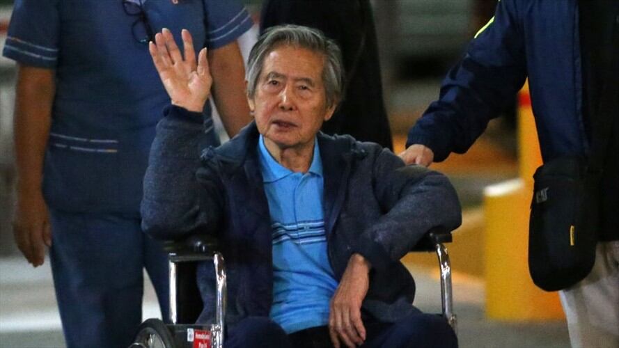 Fujimori cumple una condena de 25 años en una cárcel peruana por crímenes de lesa humanidad.. Foto: LUKA GONZALES/AFP via Getty Images
