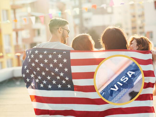 Grupo de turistas con la bandera estadounidense. En el círculo, imagen de visa americana (GettyImages)