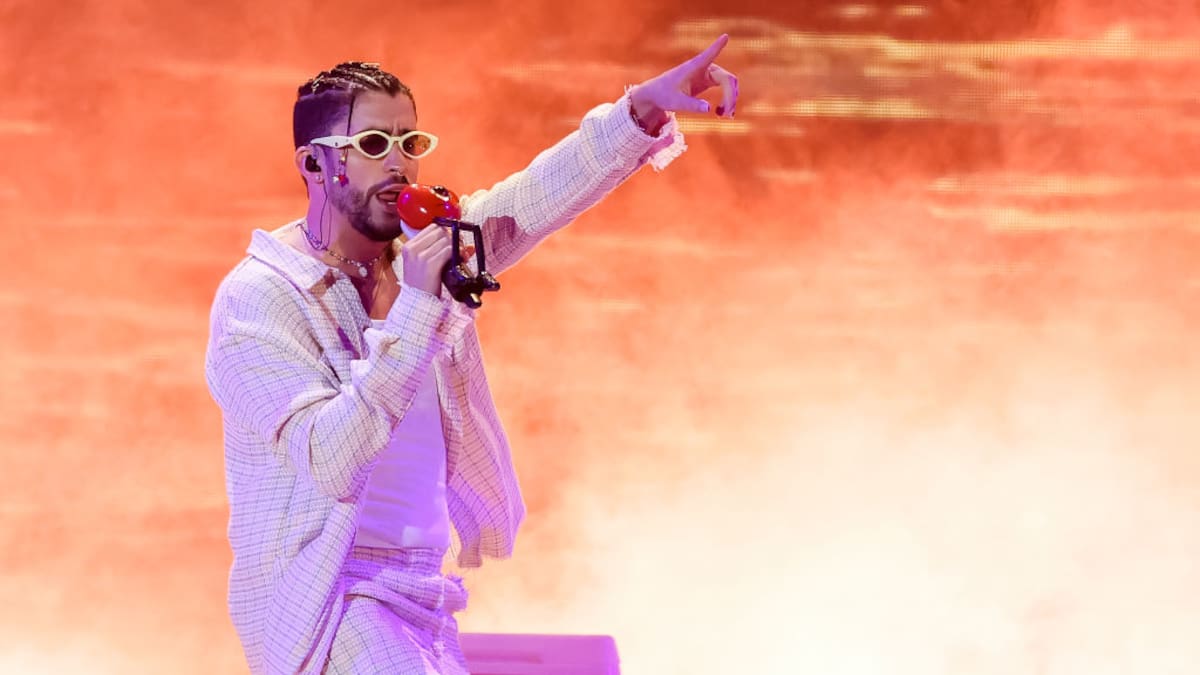 Bad Bunny en la portada de un periódico de economía, ¿qué tiene que ver?