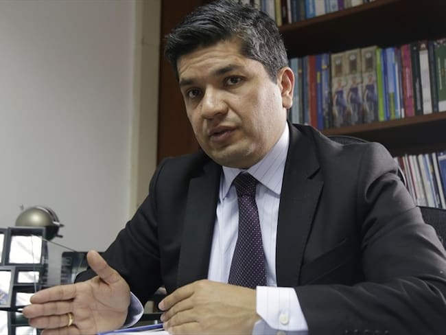 Carlos Guevara explica importancia del proyecto que penalizaría el abuso cibernético