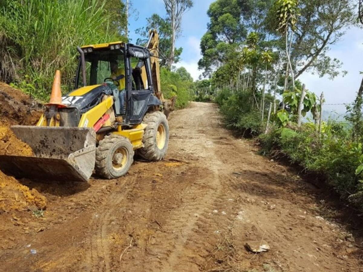 15 máquinas que hacían parte de las obras de las Vías del Hermanamiento fueron decomisadas