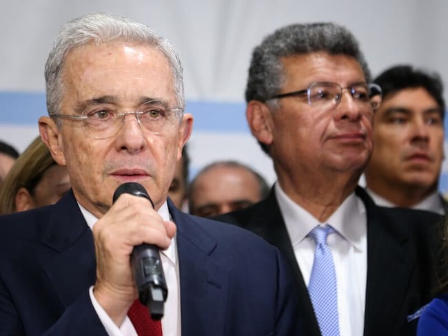 Al Oído: ¡Uribe no se defienda!, lo que unos pocos esperan