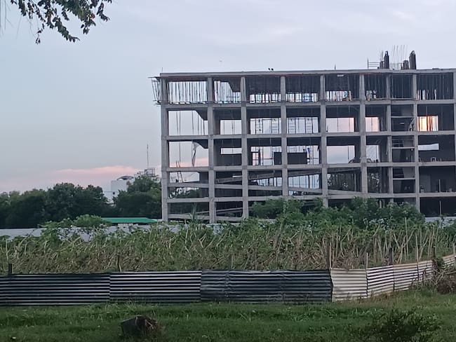 Edificio en construcción de la Universidad de Córdoba. Foto: suministrada.