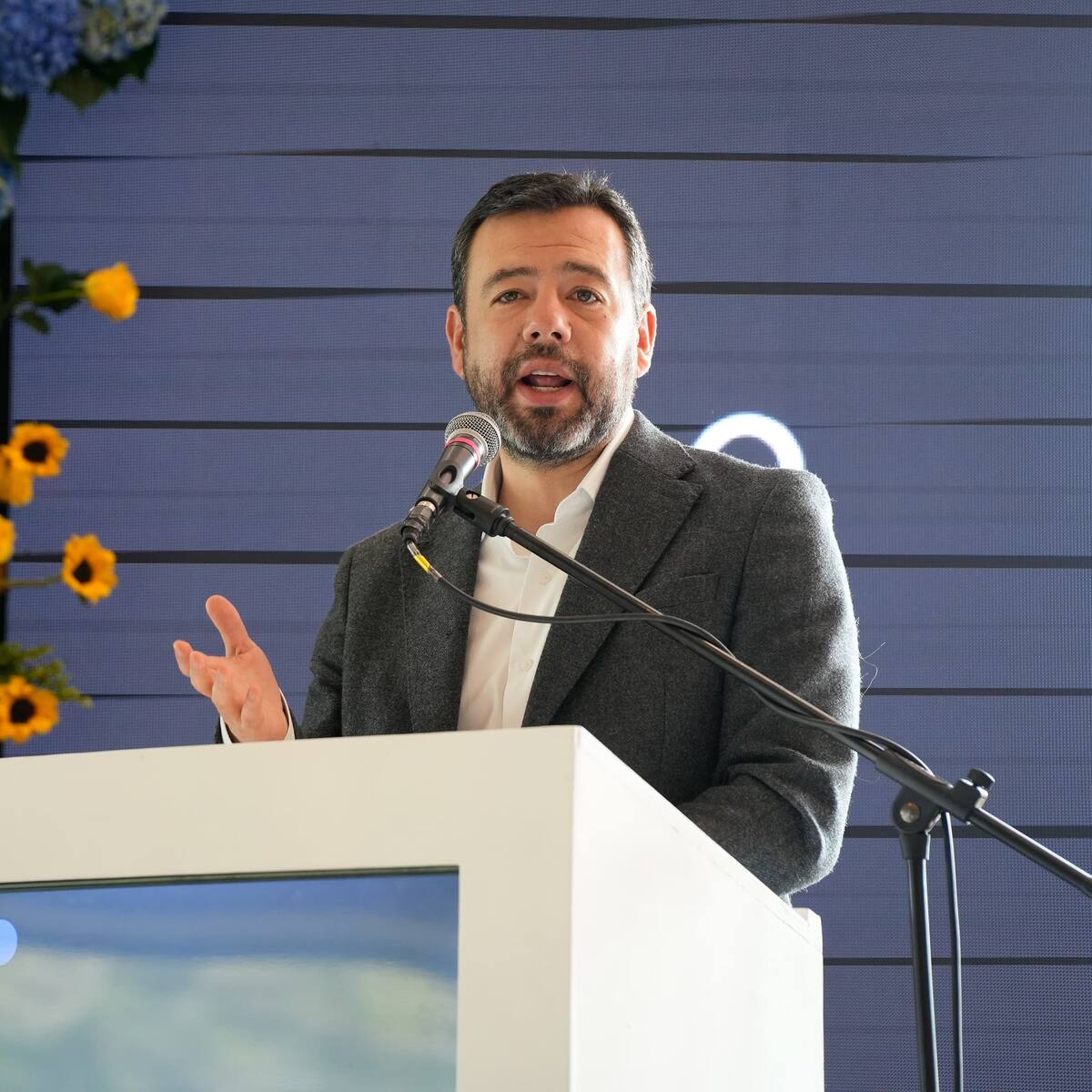 Galán defiende construcción del metro de Bogotá pese a potenciales recortes nacionales