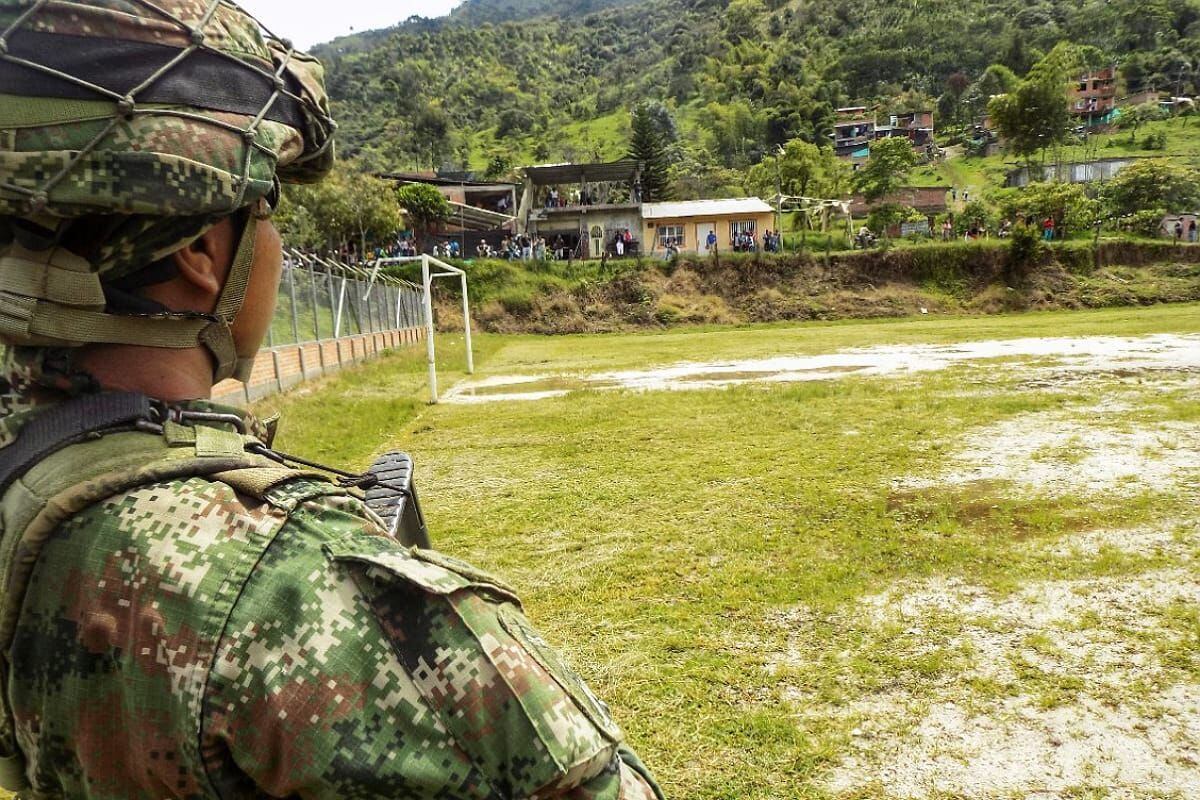Imagen de referencia. Los combates se sostuvieron por más de 12 horas. Crédito: Colprensa. 