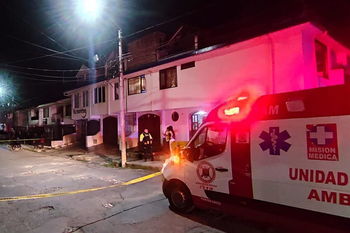 Los lesionados fueron trasladados a un centro asistencial. Crédito: Bomberos Popayán. 