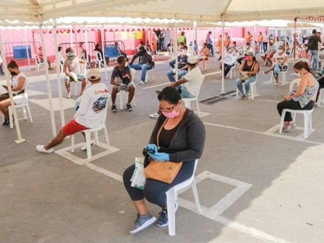 Denuncian nuevamente aglomeraciones por entrega de mercados en Santa Marta