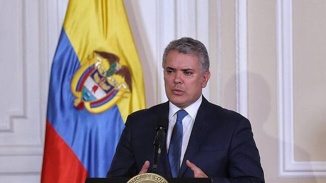 Este lunes habló sobre la disminución del precio de la gasolina, acuerdos a los que llegó en Prosur y recomendó el cuidado como sociedad ante el coronavirus. Foto: Colprensa