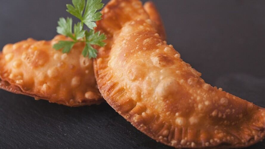 la Corte aclaró que artículo del Código de Policía no comprenden conductas de adquirir o consumir bienes o servicios ofrecidos por vendedores informales en el espacio público. Foto: Getty Images