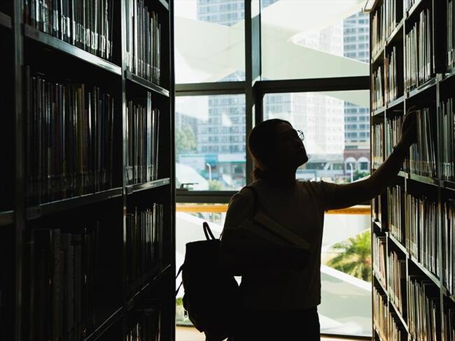 Estudiante colombiana se convierte en la más joven en patentar su investigación