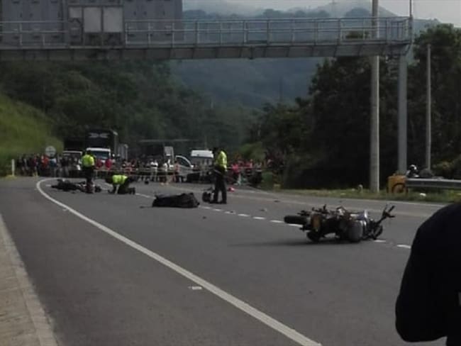Lugar del accidente en la vía Manizales - Medellín. Foto: Tomada de redes sociales.