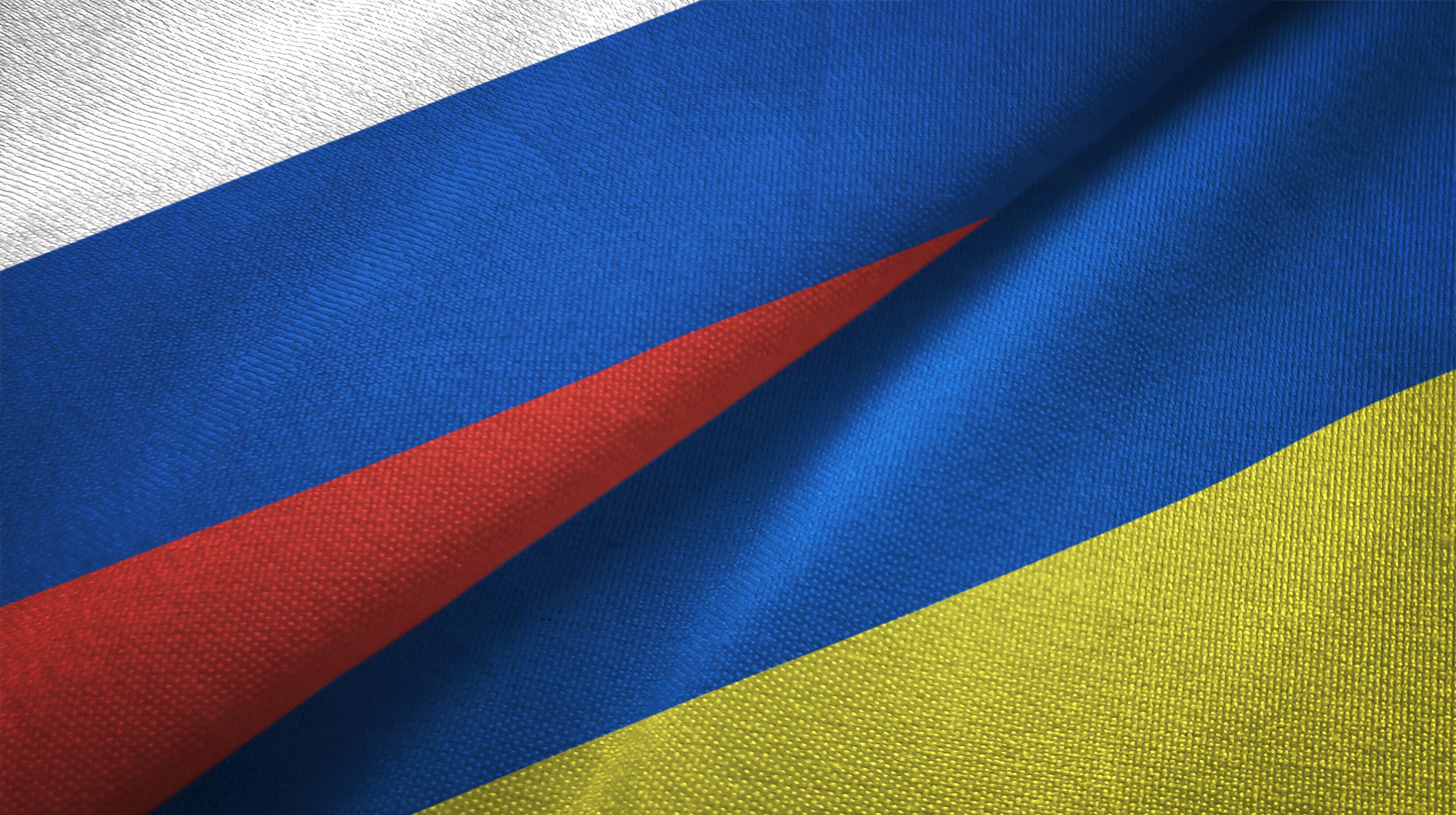 Bandera de Rusia y Ucrania.  Foto: Getty Images.