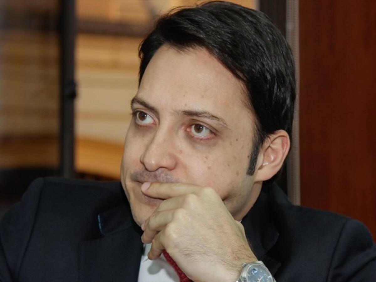 Senador denuncia que su firma fue plagiada en ponencia de la reforma a la salud