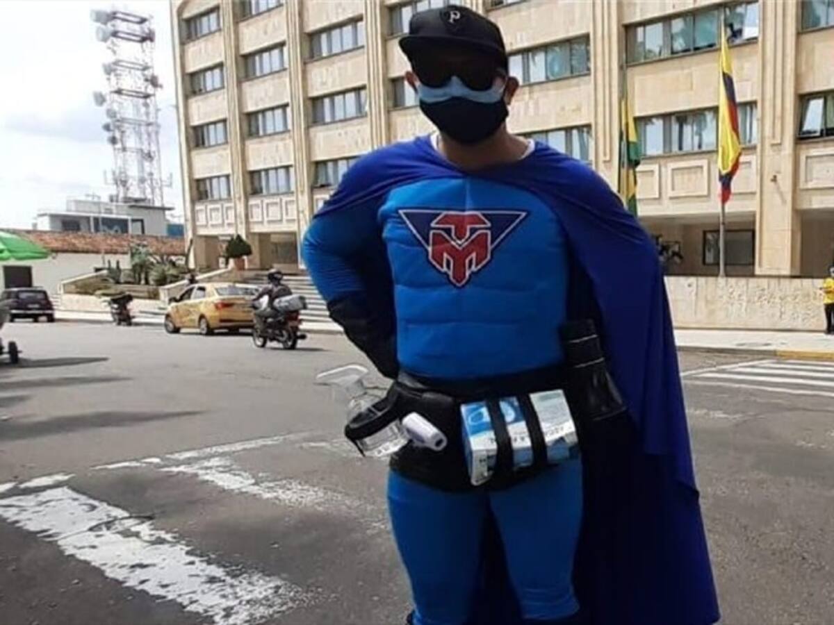 "Tapabocaman", el nuevo superhéroe que apareció en Bucaramanga