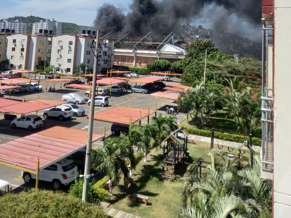 Obras en Coliseo Menor Eustorgio Colmenares terminaron en llamas