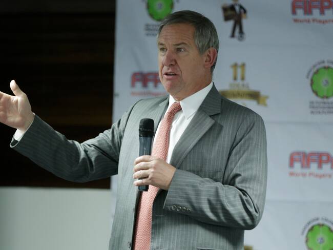 Carlos González Puche en Peláez y De Francisco