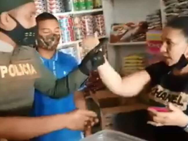 El hecho causó indignación en los internautas y volvieron viral el video. . Foto: Pantallazo video