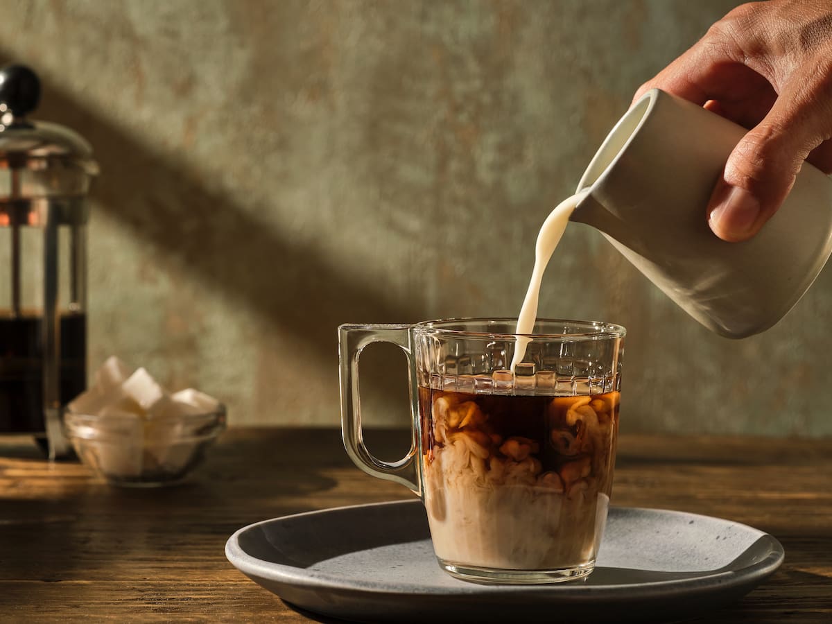 ¿Por qué se le dice ‘perico’ al café con leche? Esta es la curiosa razón