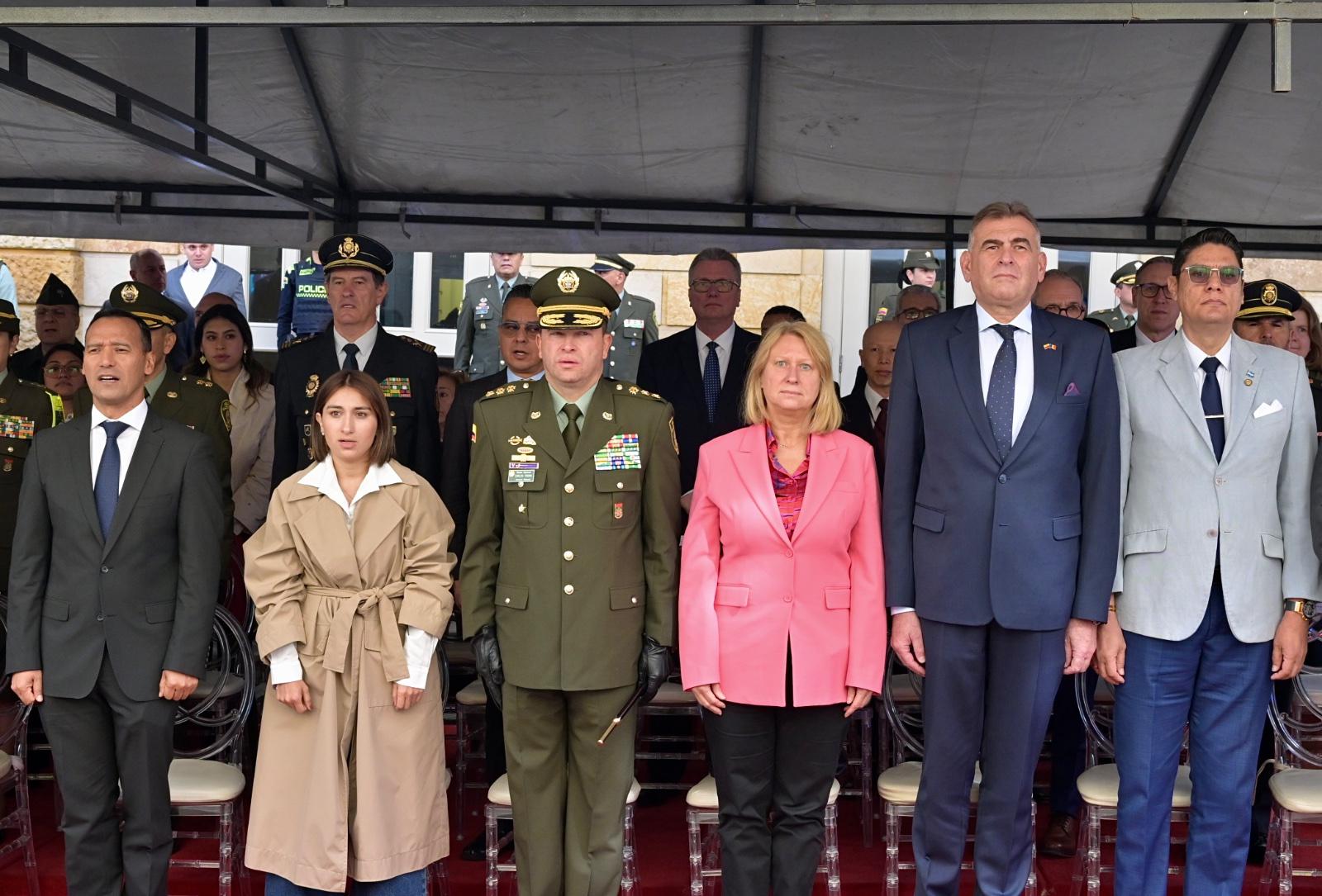 Policía activa unidad especializada para proteger misiones diplomáticas. Foto: Suministrada