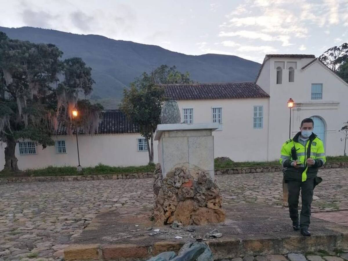 Monumento de Antonio Ricaurte en Villa de Leyva amaneció destrozado