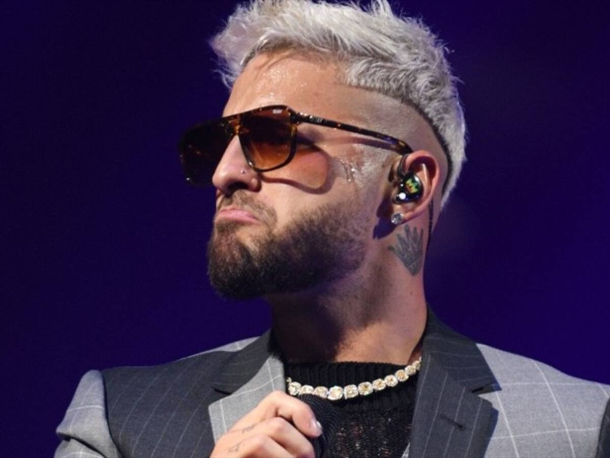 Maluma comparte foto sin ropa en la bañera y dice a sus fans: “ojo con hacer zoom”
