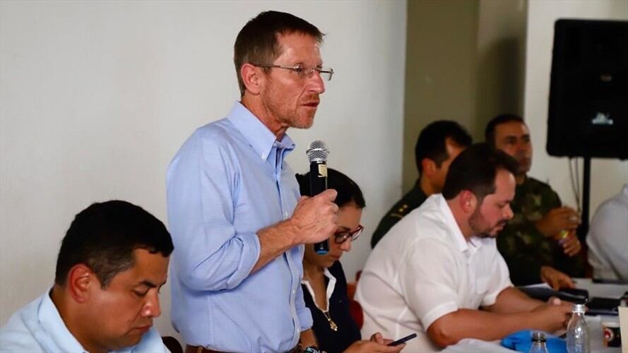 El consejero presidencial Emilio Archila dijo que los colombianos se deben seguir uniendo en la condena a los bloqueos y a los graves impactos que han producido en la salud (...). Foto: Colprensa